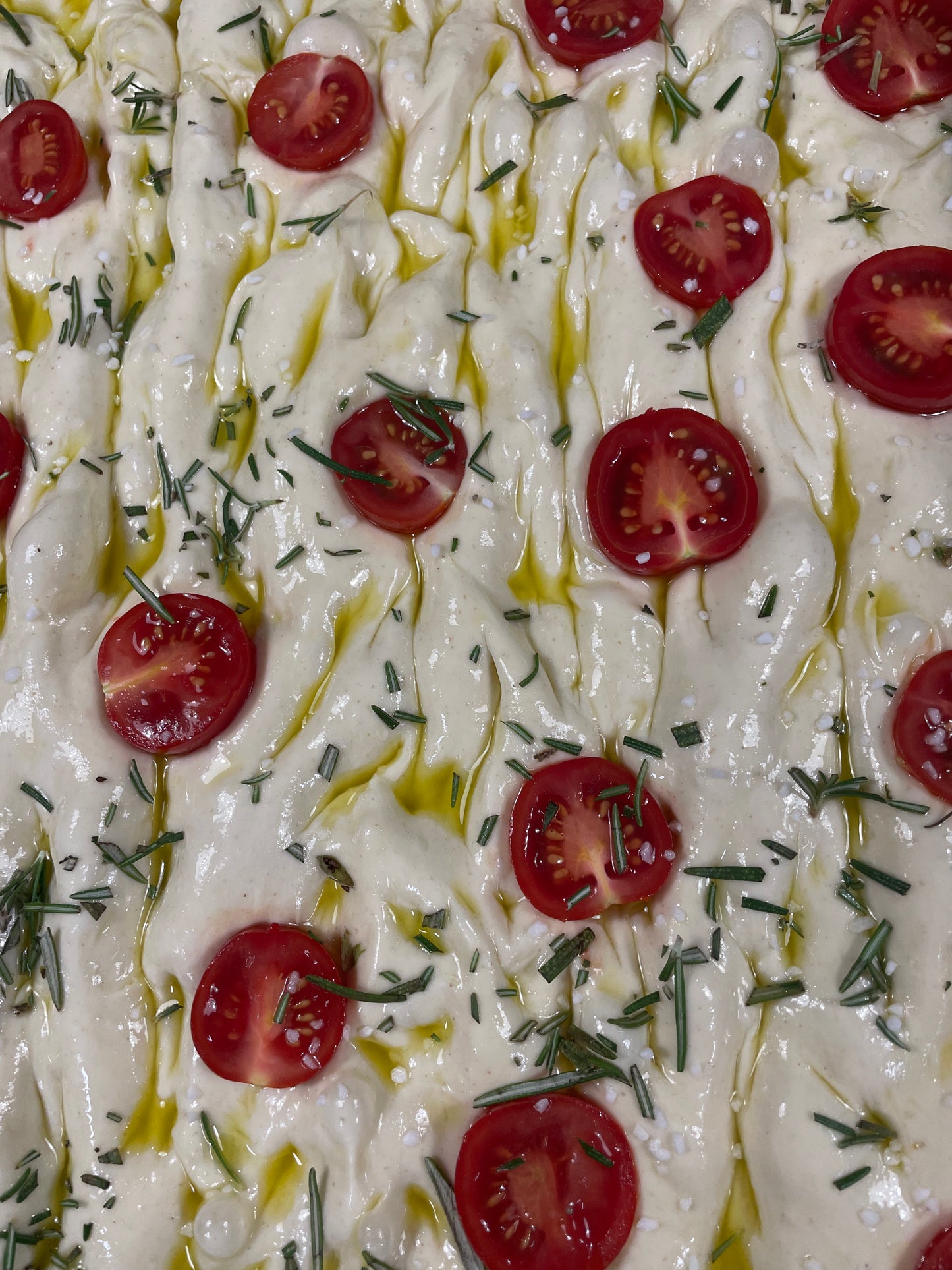 Focaccia, olivabogyó- paradicsom, rozmarin