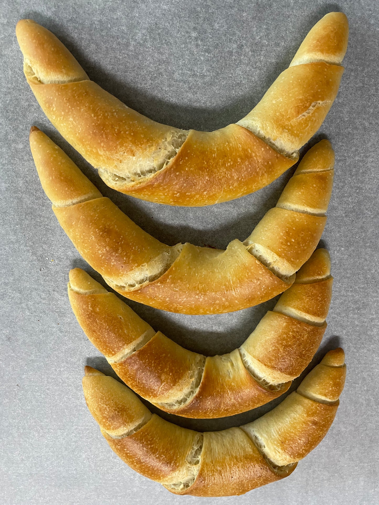 Tönkölyös kifli, természetes kovásszal